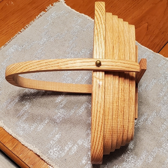 Wooden collapsible basket/trivet. By Deep Spring (signed) - Picture 7 of 7
